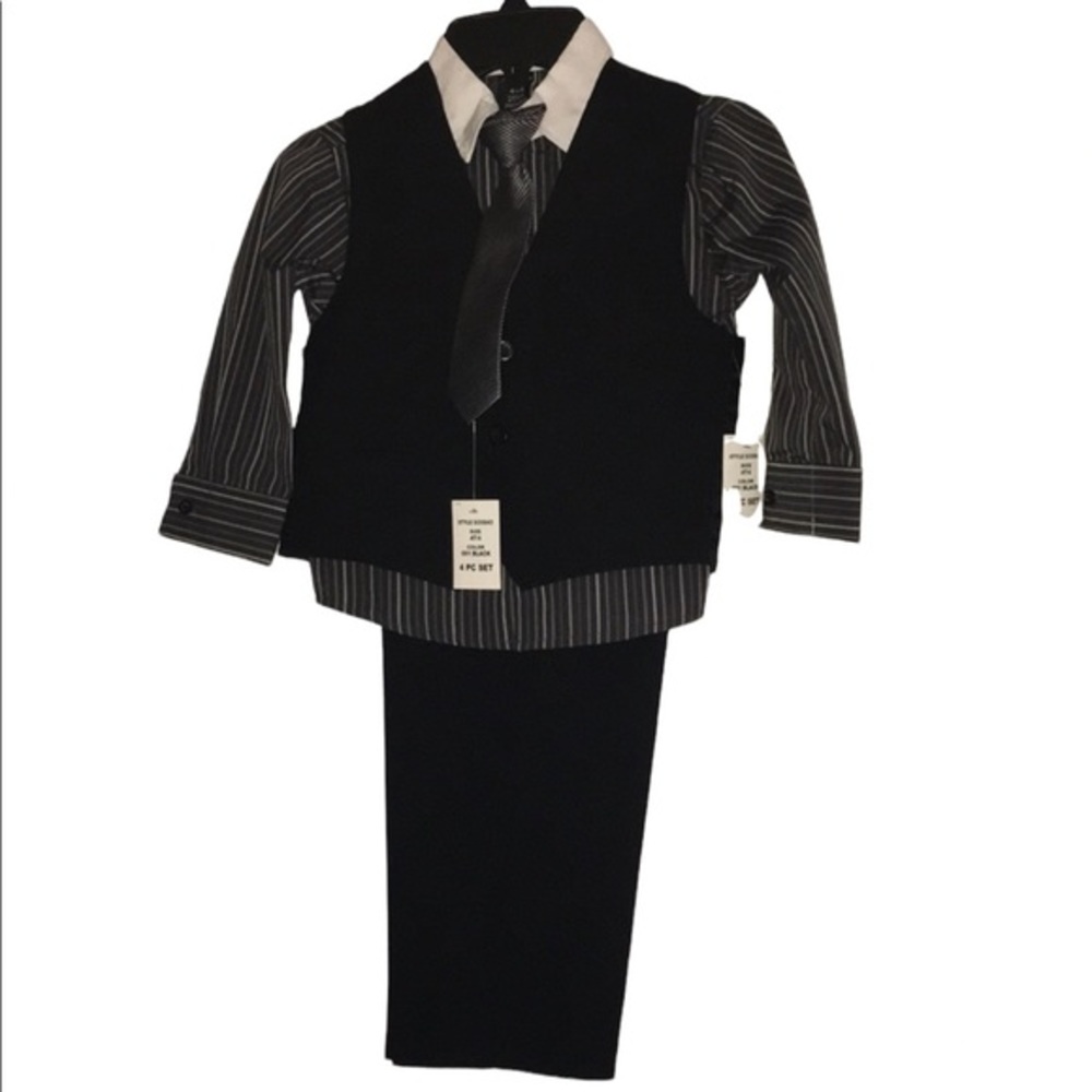 Sean John, toddler boy 4 piece set, size 4t